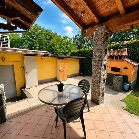 Oasi Con Piscina Privata E Piccolo Parco
